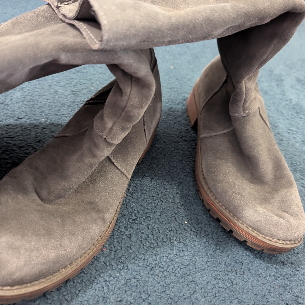 Women's Gray Suede Boots